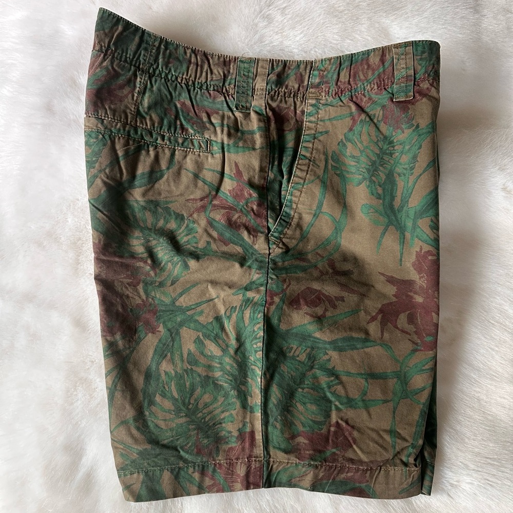 Men's Green and Brown Camouflage Shorts